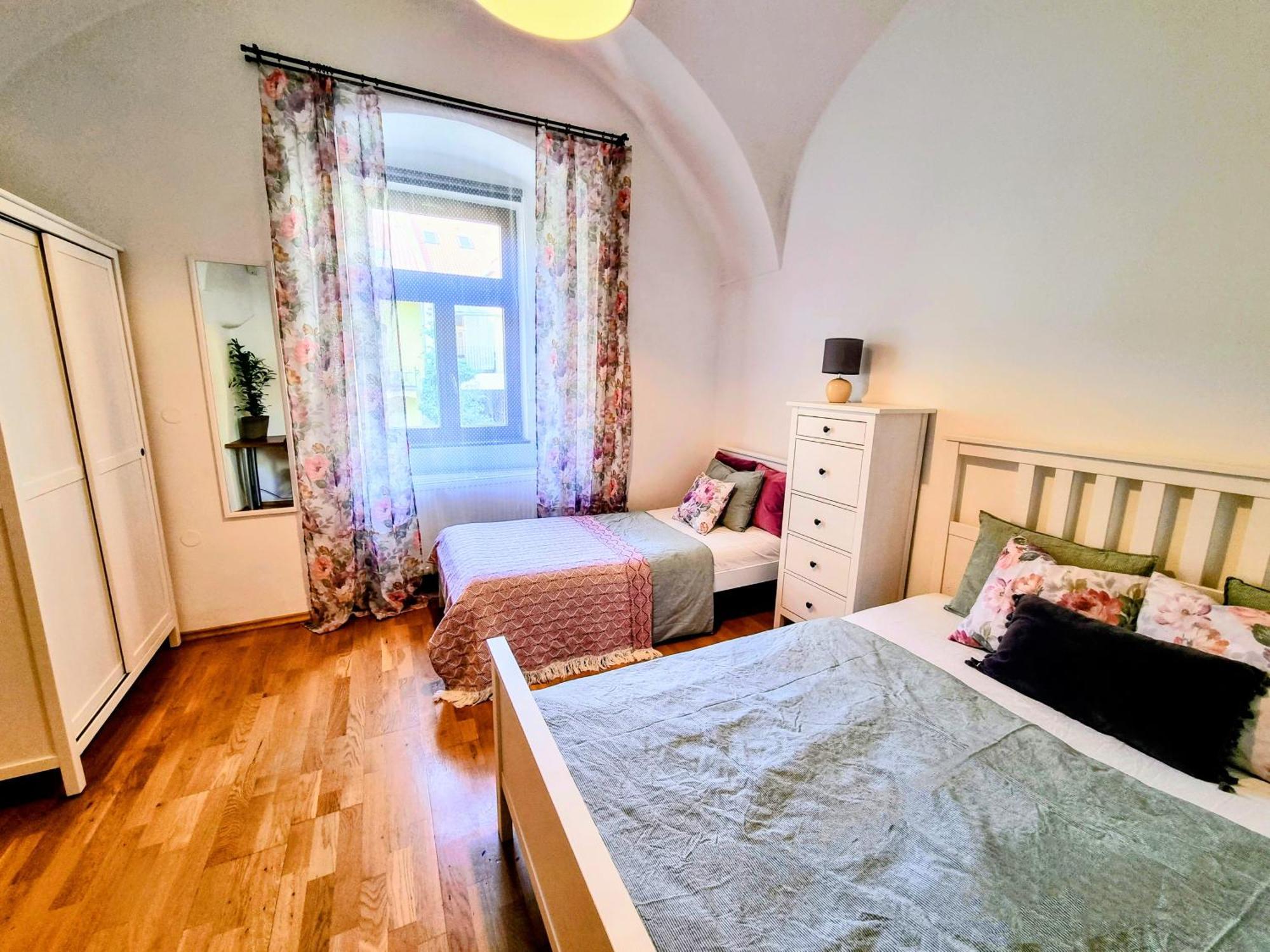 Apartmán Tobias Old Town With Private Parking *